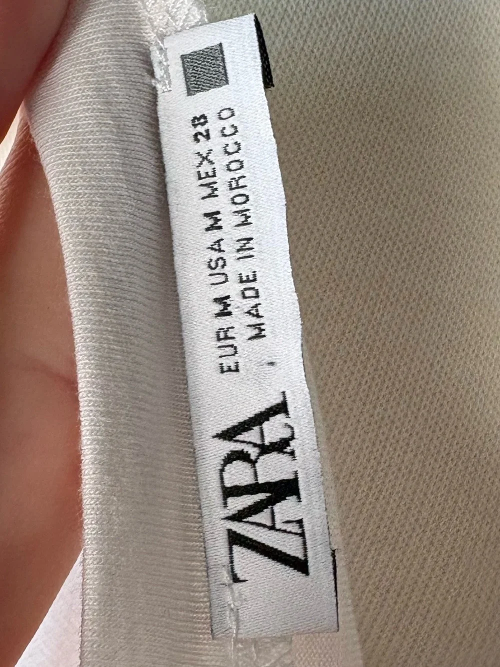 Zara White Puff Sleeve Graphic Blouse